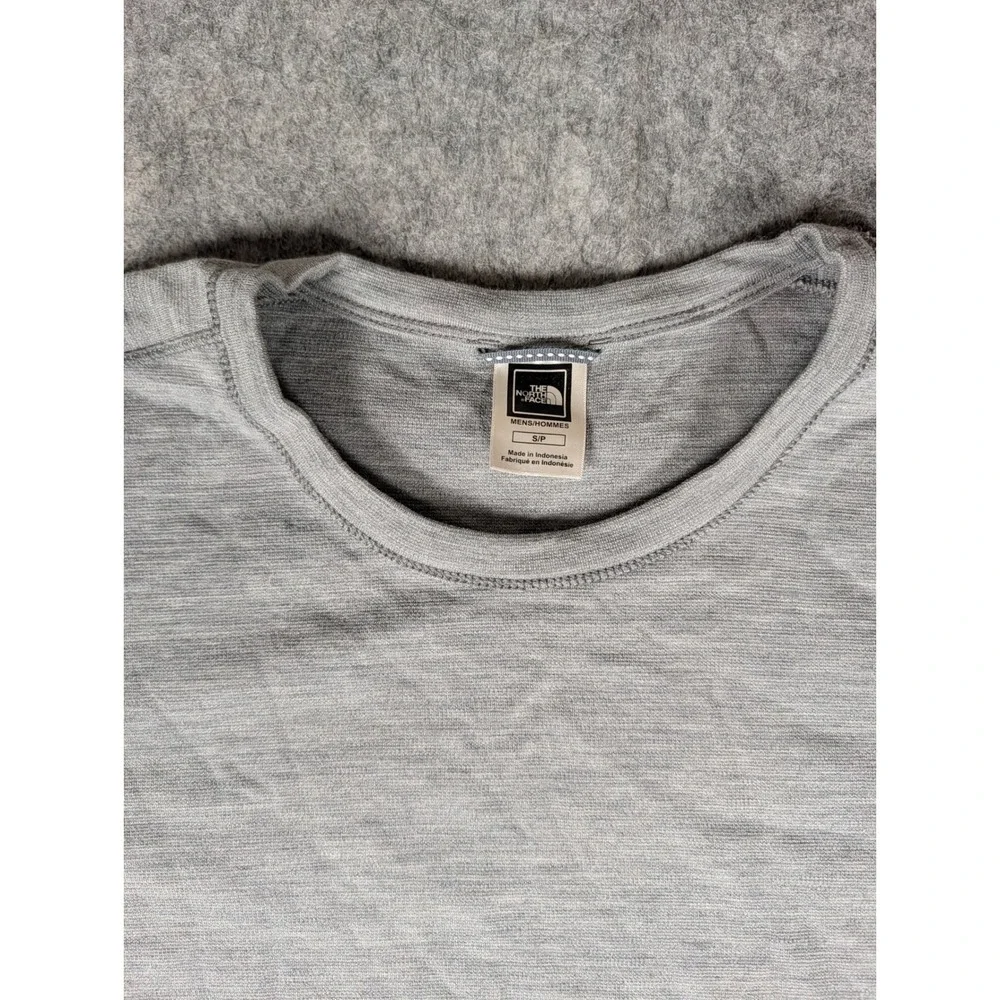 The North Face Mens Long Sleeve Crew Neck Base Layer Top Heather Grey S/P